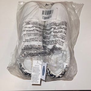 Old Navy women’s tennis shoes